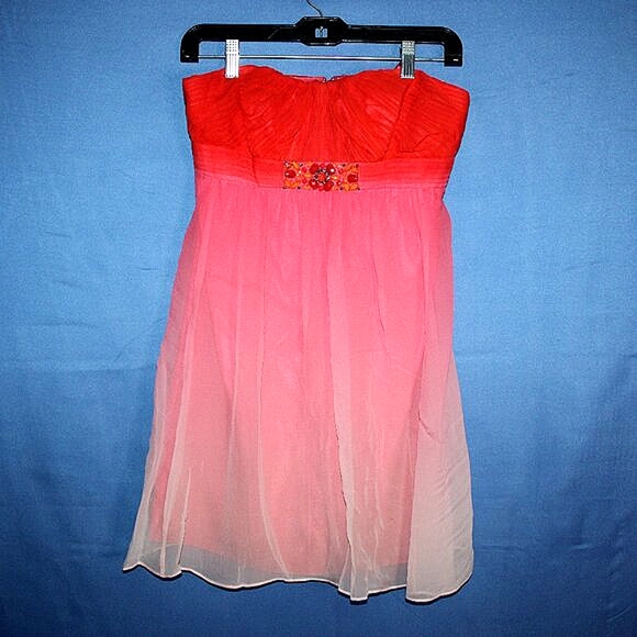 BCBGMAXAZRIA Strapless Ombre Cocktail Dress - Women's Size 4 - Red to Pink - Emb - Picture 2 of 13